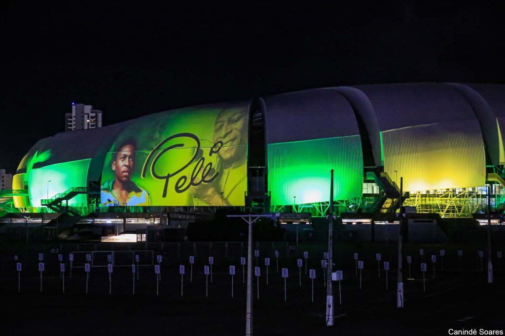 ARENA DAS DUNAS PRESTA HOMENAGEM AO REI PELÉ - Arena das Dunas