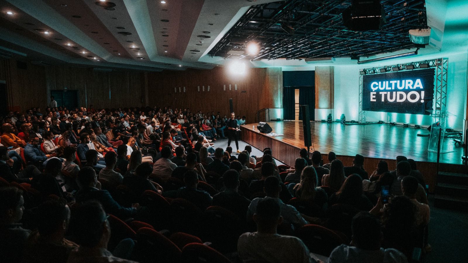 Palestra sobre gestão de negócios com rei do varejo chega à Natal na próxima segunda-feira (2)