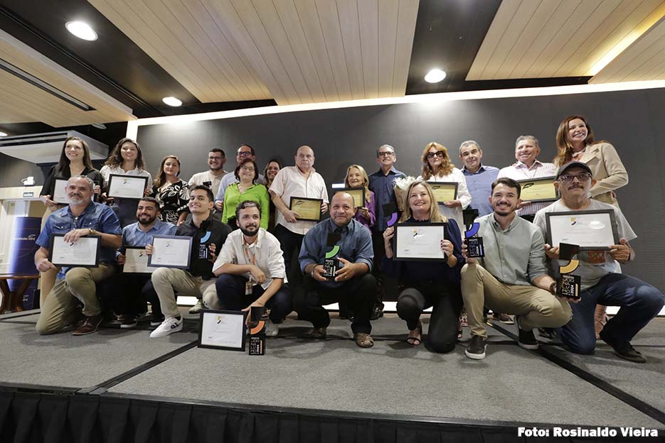 Sistema Fecomércio RN entrega Prêmio de Jornalismo e homenageia comunicadores