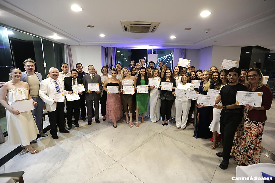 Profissionais da Saúde e Terapeutas Integrativos são homenageados em noite de gala pelo programa “O Melhor da Noite”