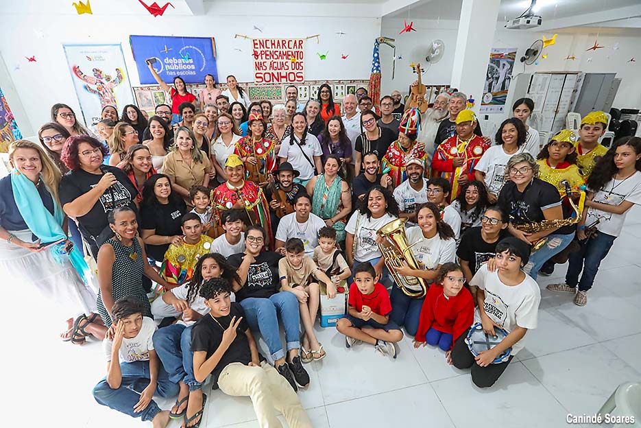 Roda de Prosa promovida pelo Conexão Felipe Camarão reúne comunidade para dialogar sobre Música, Ancestralidade e Educação Integral