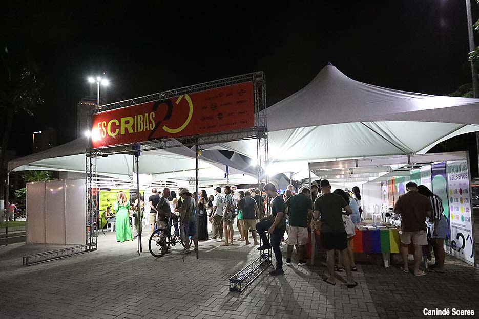 Editora Escribas celebra 20 anos com festa cultural em Ponta Negra e anuncia participação na Flip 2025