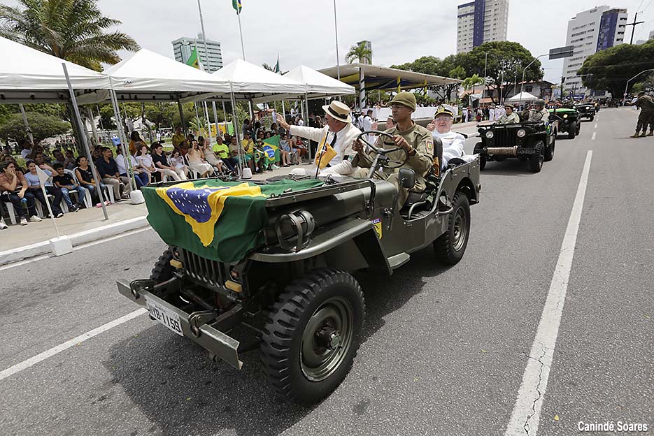 Imagens do desfile de 7 de setembro em Natal