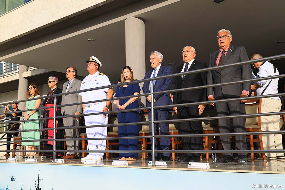 3º Distrito Naval celebra aniversário de criação e agracia personalidades com a Medalha Amigo da Marinha em cerimônia solene em Natal