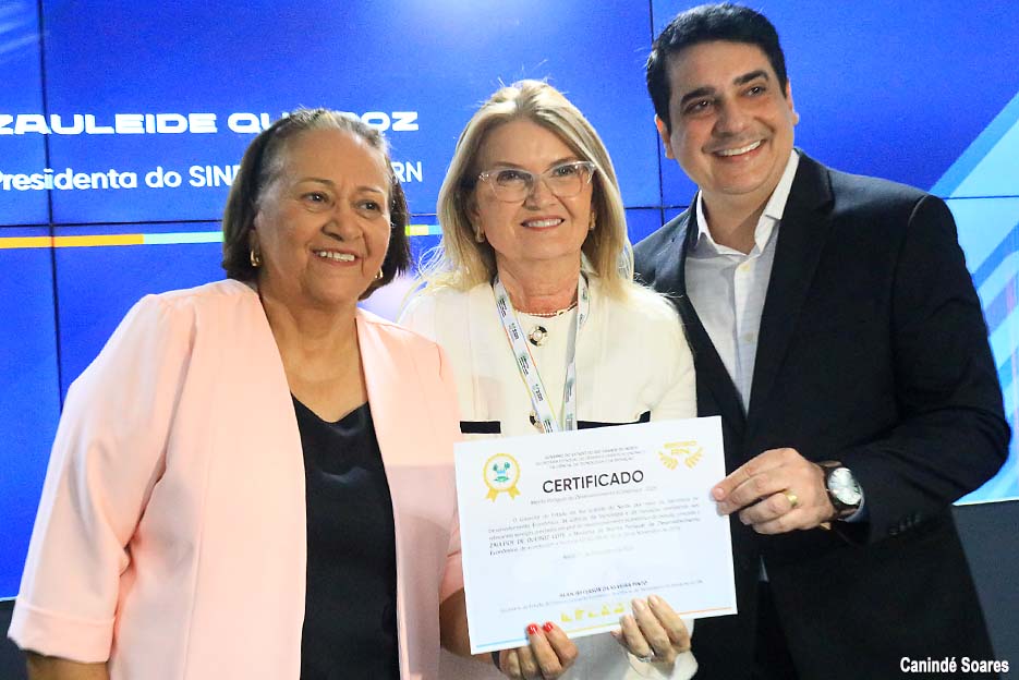 Governo do RN entrega Medalha do Mérito Potiguar e reconhece lideranças que impulsionam o desenvolvimento econômico do estado