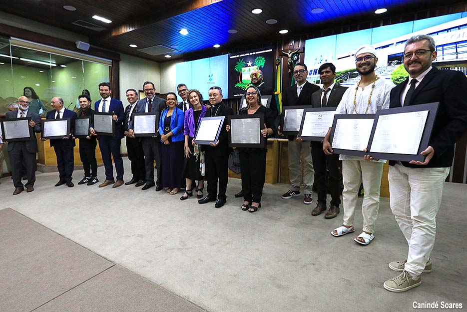 Em Sessão Solene Assembleia Legislativa entrega títulos Cidadão Norte-Rio-Grandense a várias personalidades