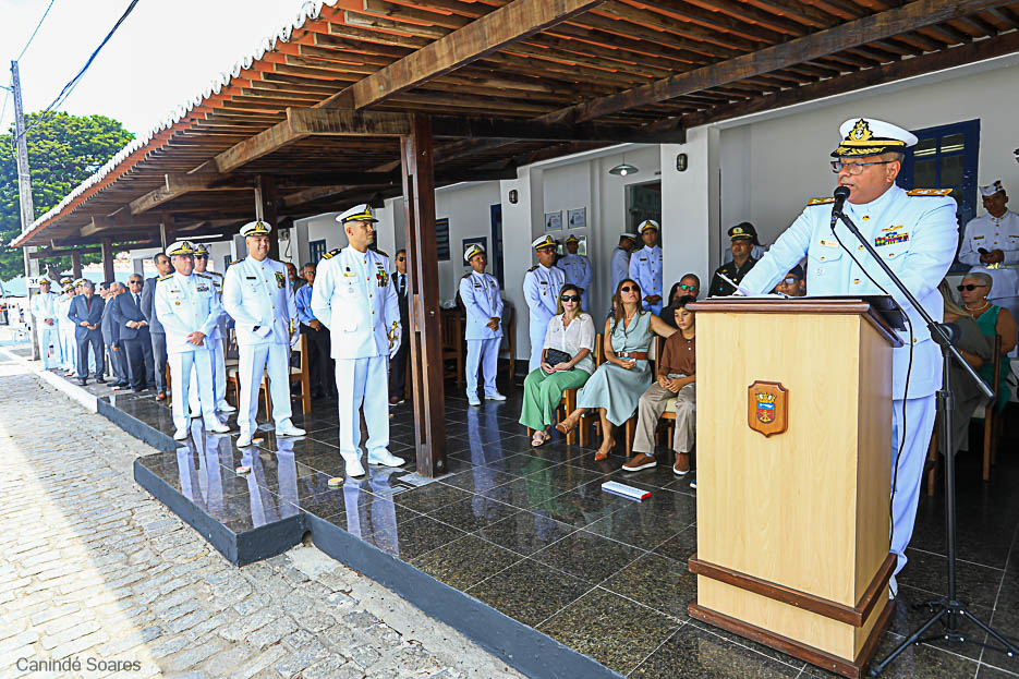 Marinha do Brasil realiza cerimônia de passagem de comando do 3º Batalhão de Operações Litorâneas de Fuzileiros Navais