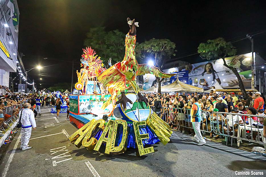 Desfile do Grupo A encerra o Carnaval 2026 na Ribeira com espetáculo até o amanhecer