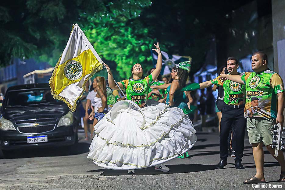 Imperatriz Alecrinense leva samba, emoção e cultura às ruas de Mãe Luiza em ensaio vibrante