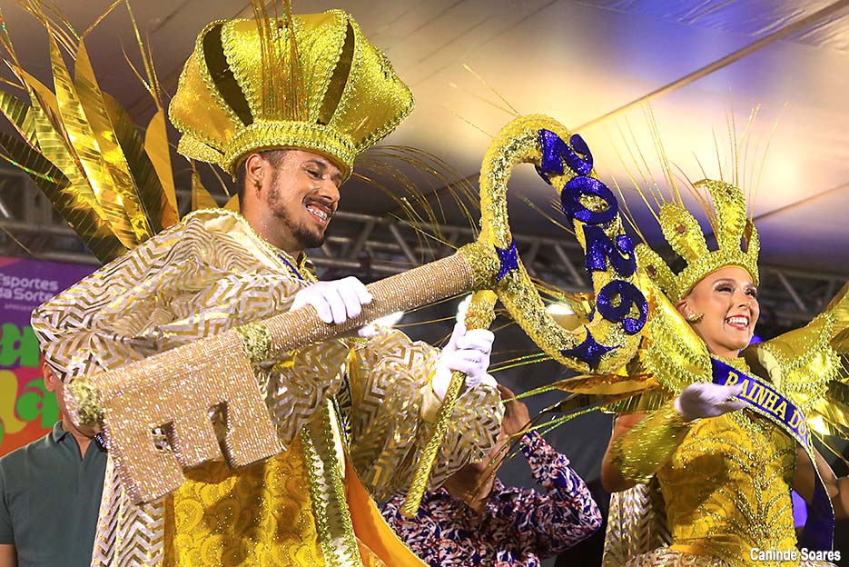 Mais de 10 mil pessoas comparecem à abertura oficial do Carnaval de Natal