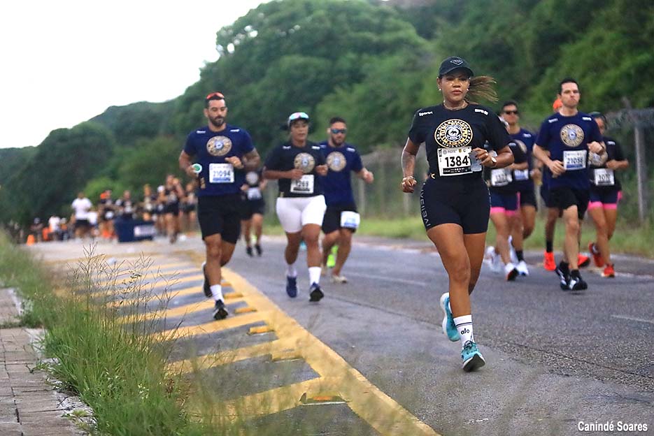 Meia Maratona da Polícia Civil reúne 1.500 corredores na UFRN na manhã deste sábado