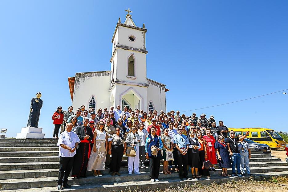 Peregrinação pelo Seridó Potiguar reúne fiéis em uma emocionante experiência de fé, cultura e devoção