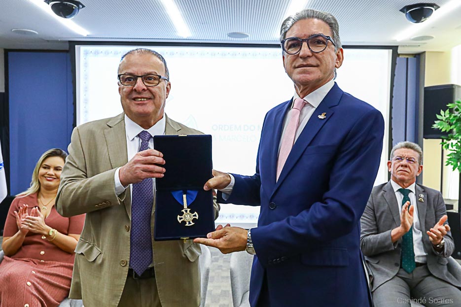 Marcelo Queiroz é homenageado com a Ordem do Mérito Felipe Camarão