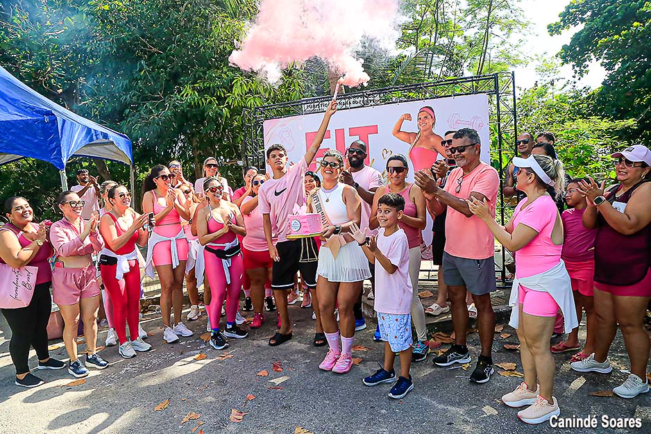 Fit Birthday reúne amigos para celebrar aniversário de Alana de Castro na Praia do Forte